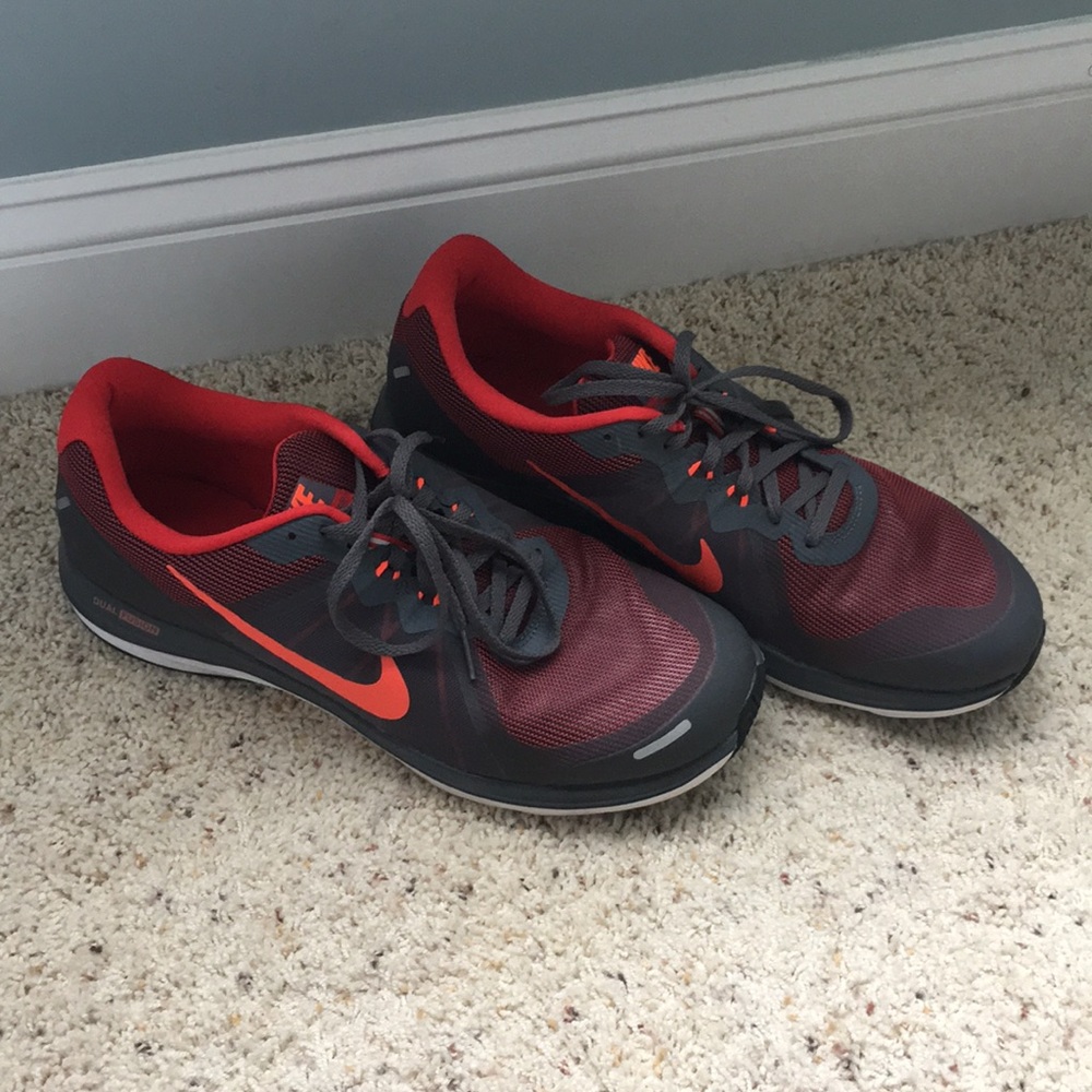 Nike Tennis Shoes